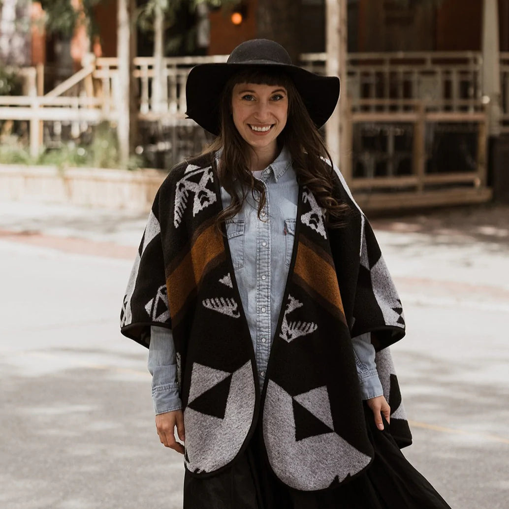Shawl - Wool Blend - Eco-friendly - Thunderbird - Reversible