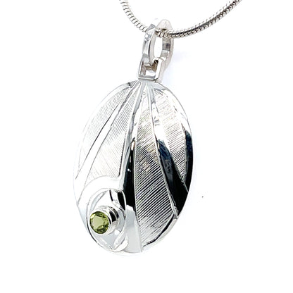 Pendant - Sterling Silver - Oval - Hummingbird - Peridot