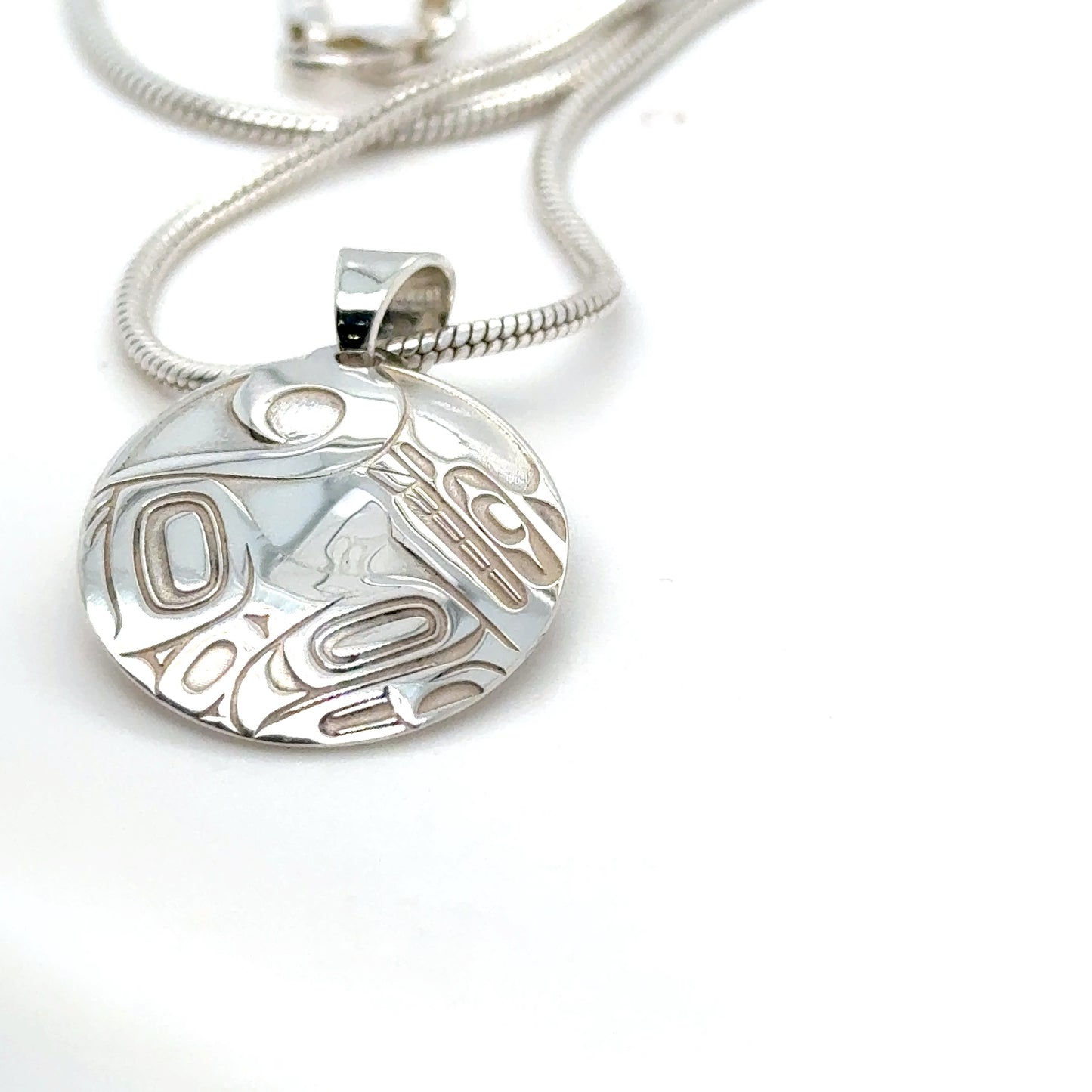 Pendant - Sterling Silver - Round - Wolf - Small - 20mm