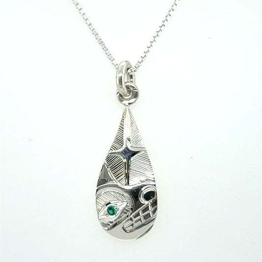 Pendant - Sterling Silver - Oval - Wolf - Emerald (Lab)