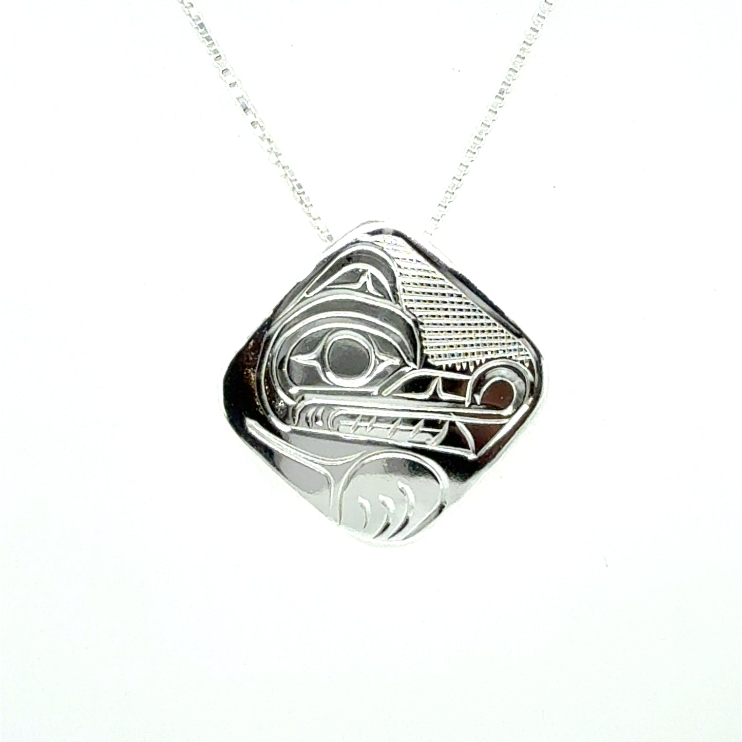 Pendant - Sterling Silver - Medium - Diamond - Wolf