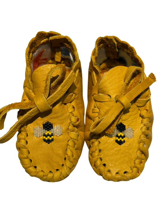 Moccasins - Infant - Bison Leather - Bee