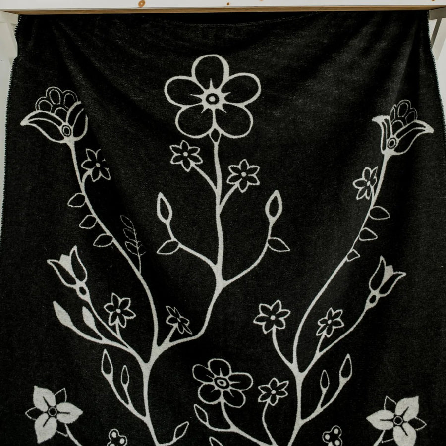 Blanket - Wool Blend - Eco-friendly - Woodland Floral Black/White - Reversible